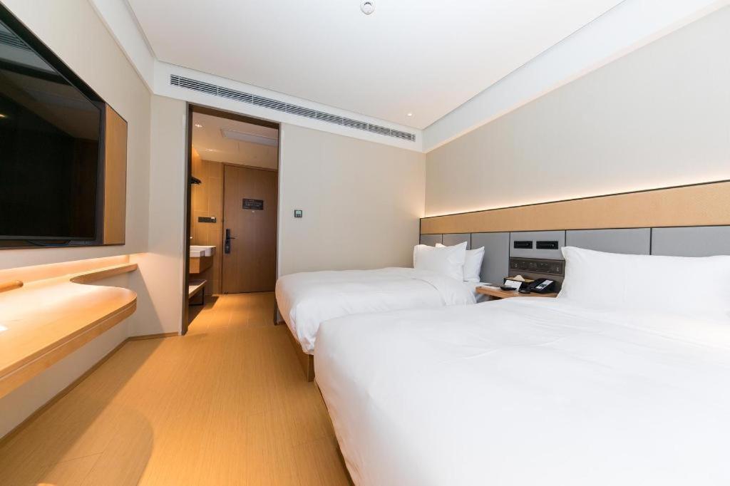 Ji Hotel Shanghai Xujiahui Exterior photo