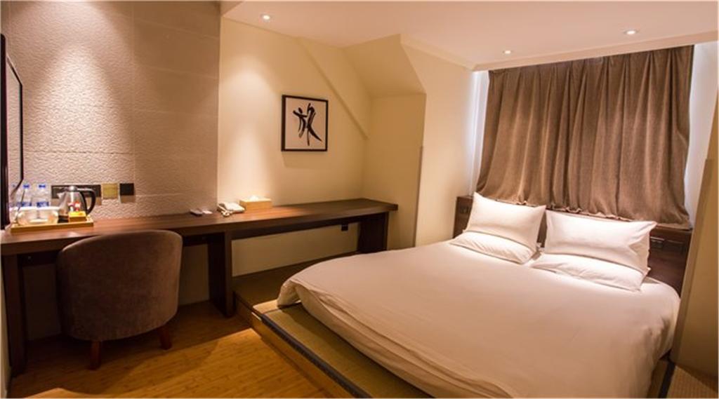 Ji Hotel Shanghai Xujiahui Exterior photo