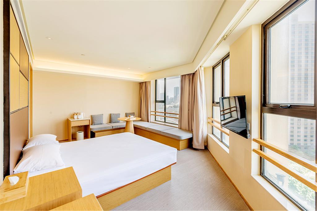 Ji Hotel Shanghai Xujiahui Exterior photo